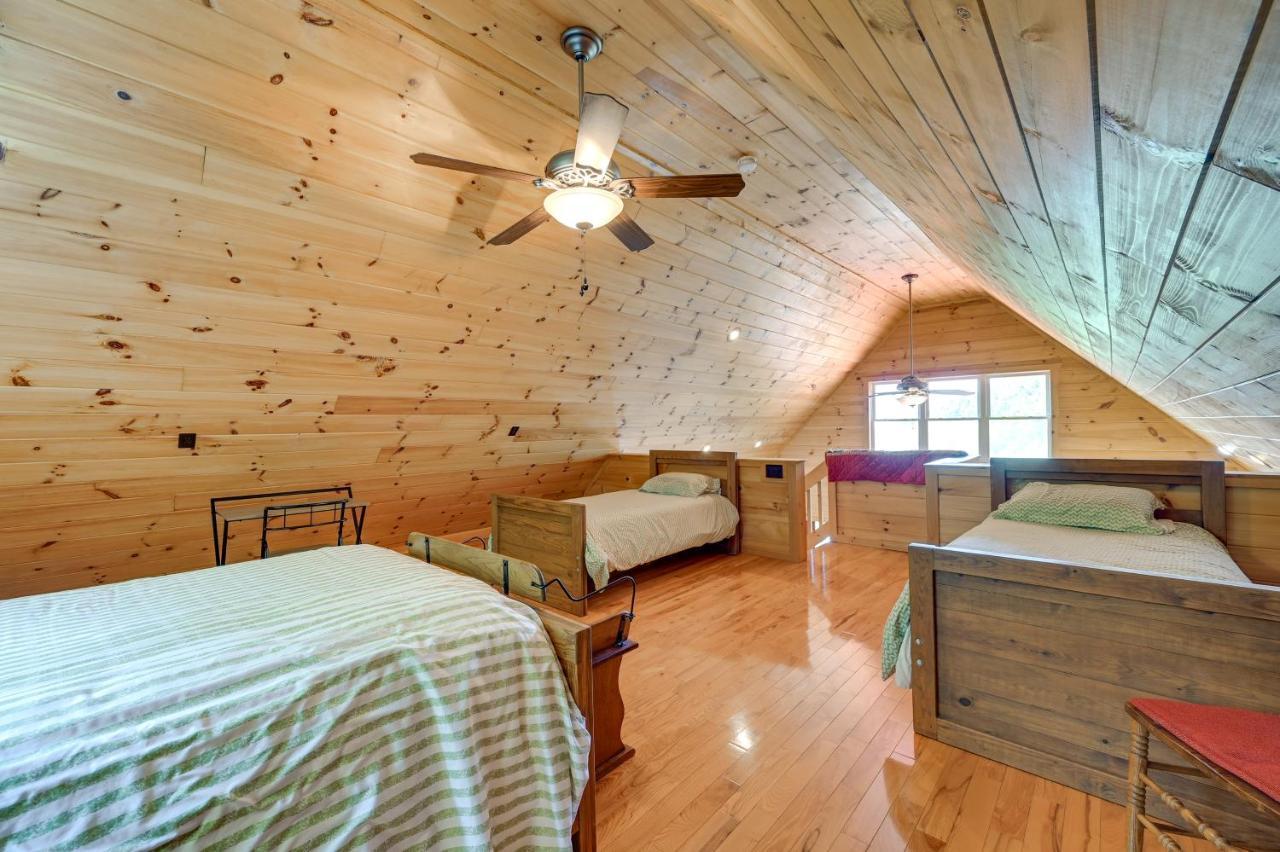 Warm And Cozy Cabin With Deck On Top Of The Blue Ridge Fancy Gap Eksteriør billede