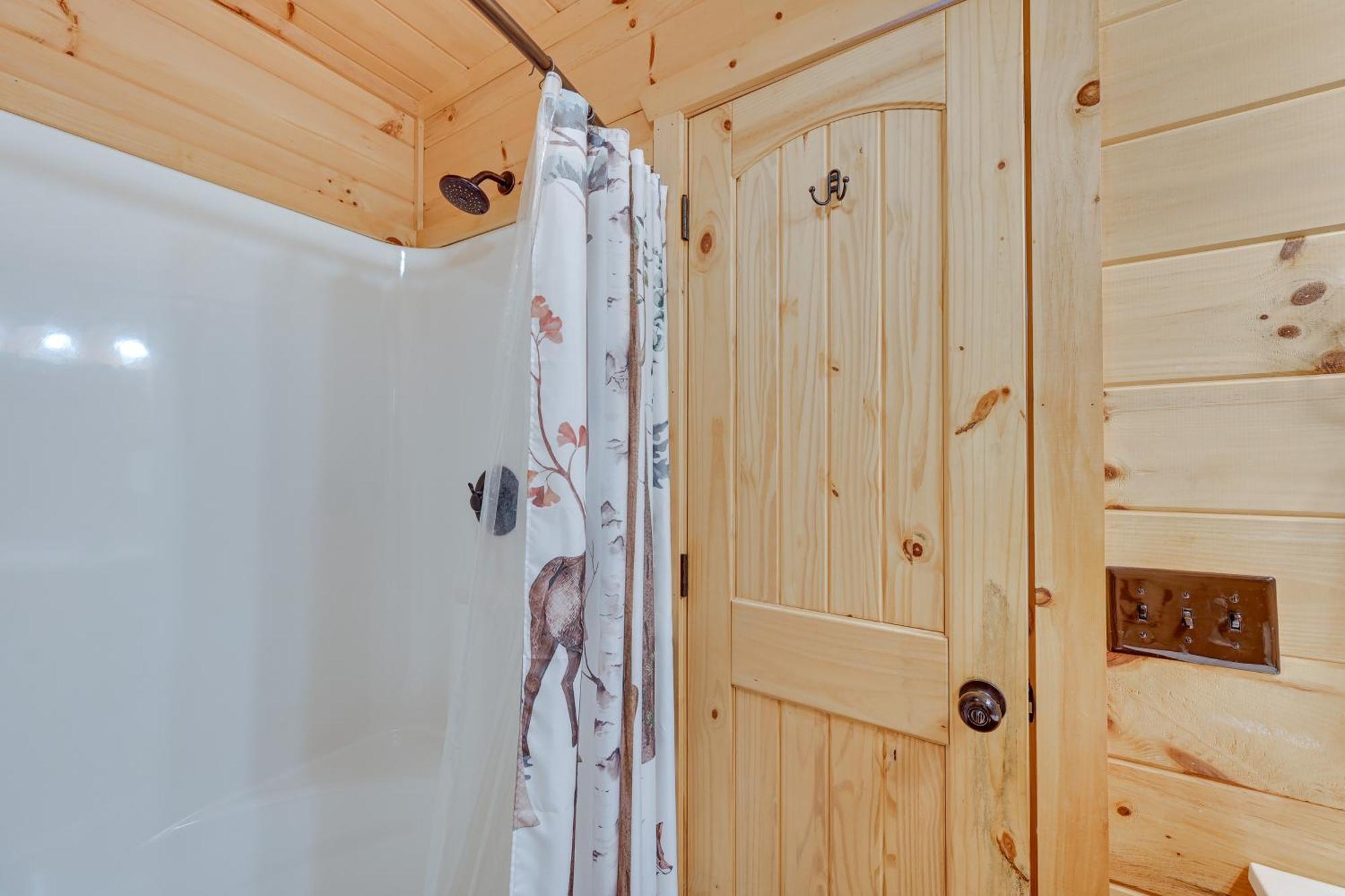 Warm And Cozy Cabin With Deck On Top Of The Blue Ridge Fancy Gap Eksteriør billede